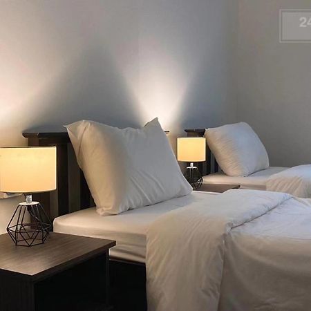 24 Kimberley Hotell George Town Rom bilde